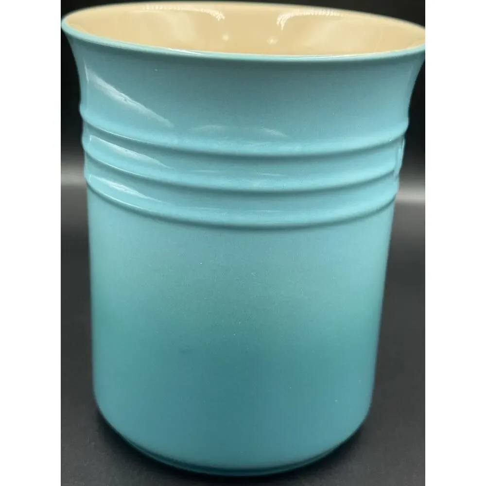 Le Creuset Caribbean Utensil Stoneware 1.1 Quart Crock Seconds Vase 5.75 H NIB